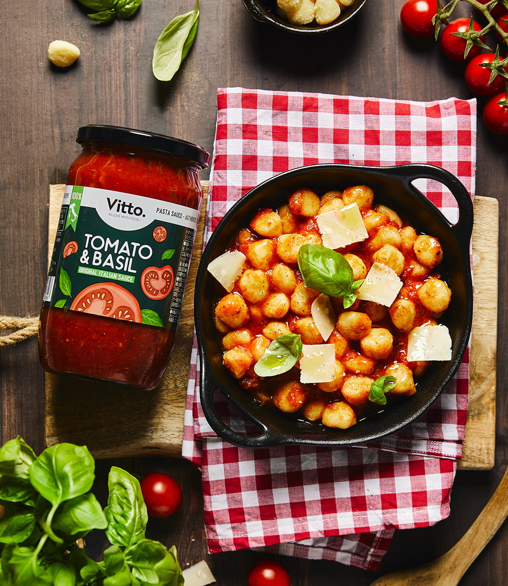 Gnocchi with tomato & basil - Vitto | In love with food